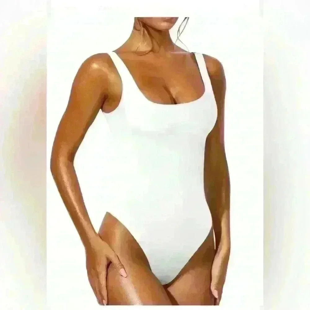 NEW- Isabella Sexy Basic Bodysuit Sleeveless Double Lined Slim Fit Tank Tops - M
